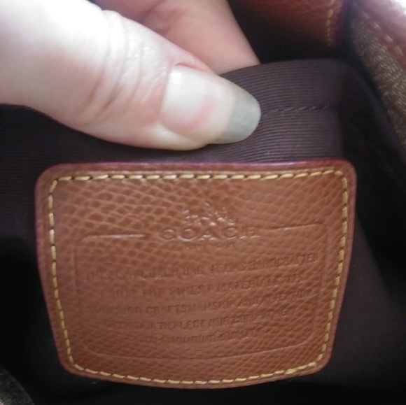 Coach purse - Picture 2 of 4